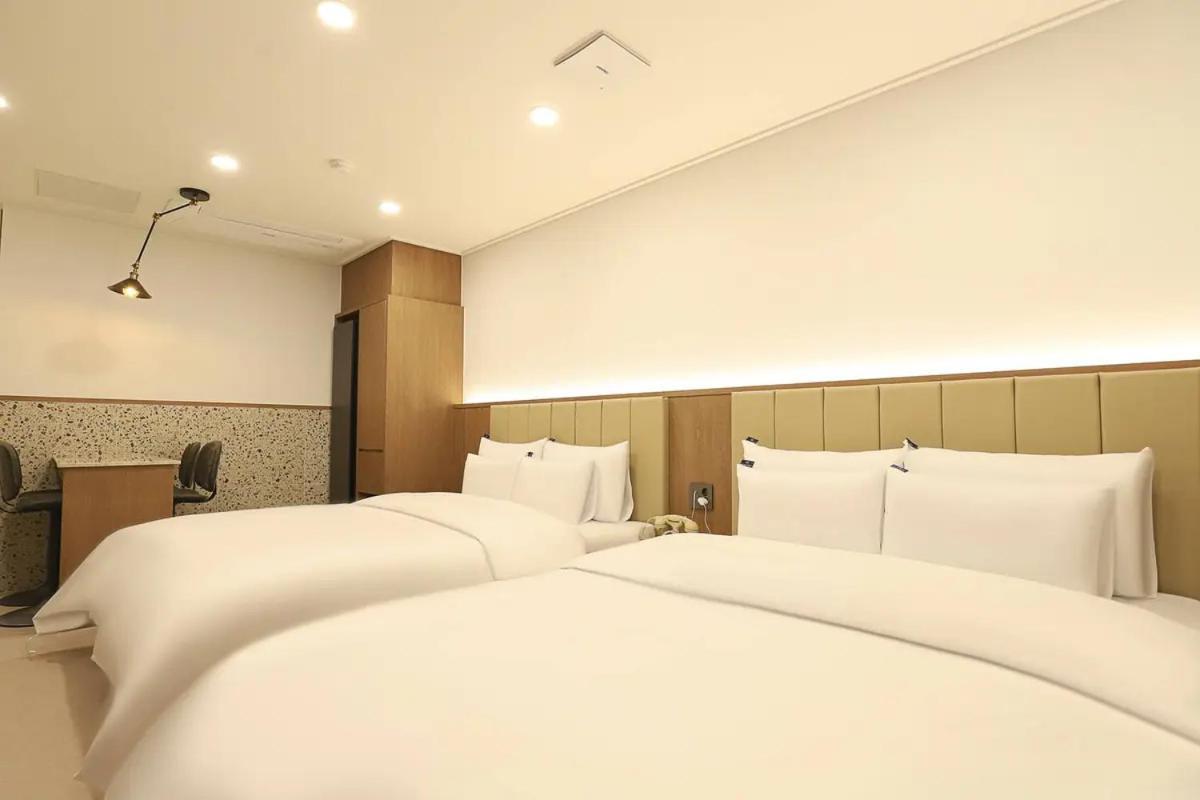 Rosy Hotel Cheongju Ngoại thất bức ảnh