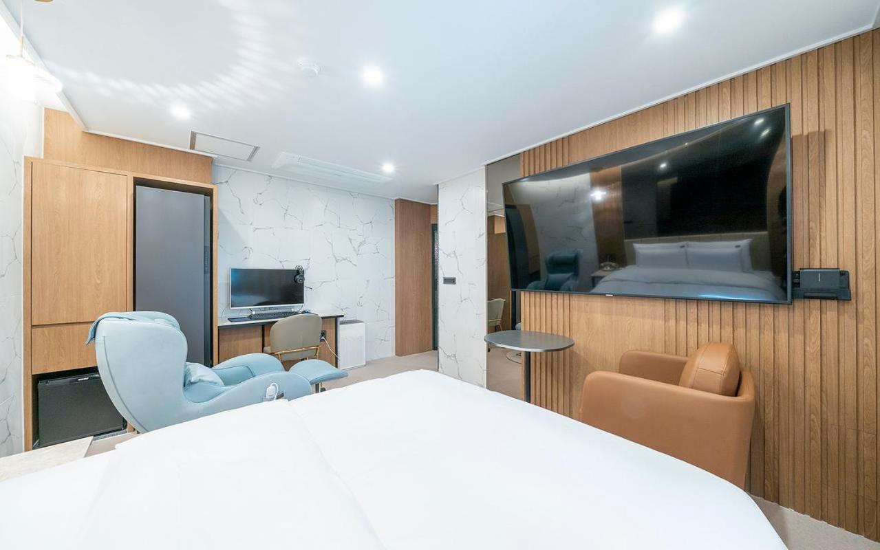 Rosy Hotel Cheongju Ngoại thất bức ảnh