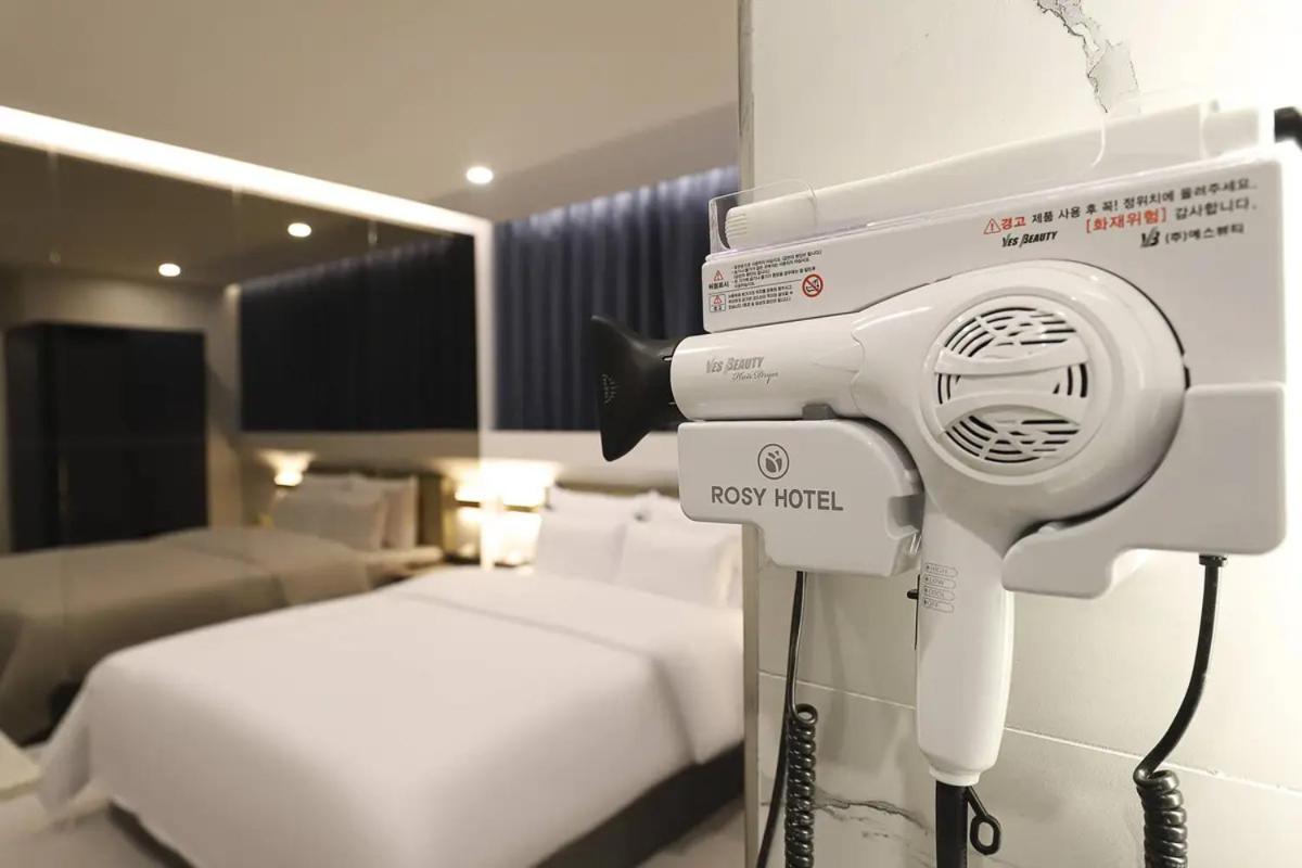 Rosy Hotel Cheongju Ngoại thất bức ảnh