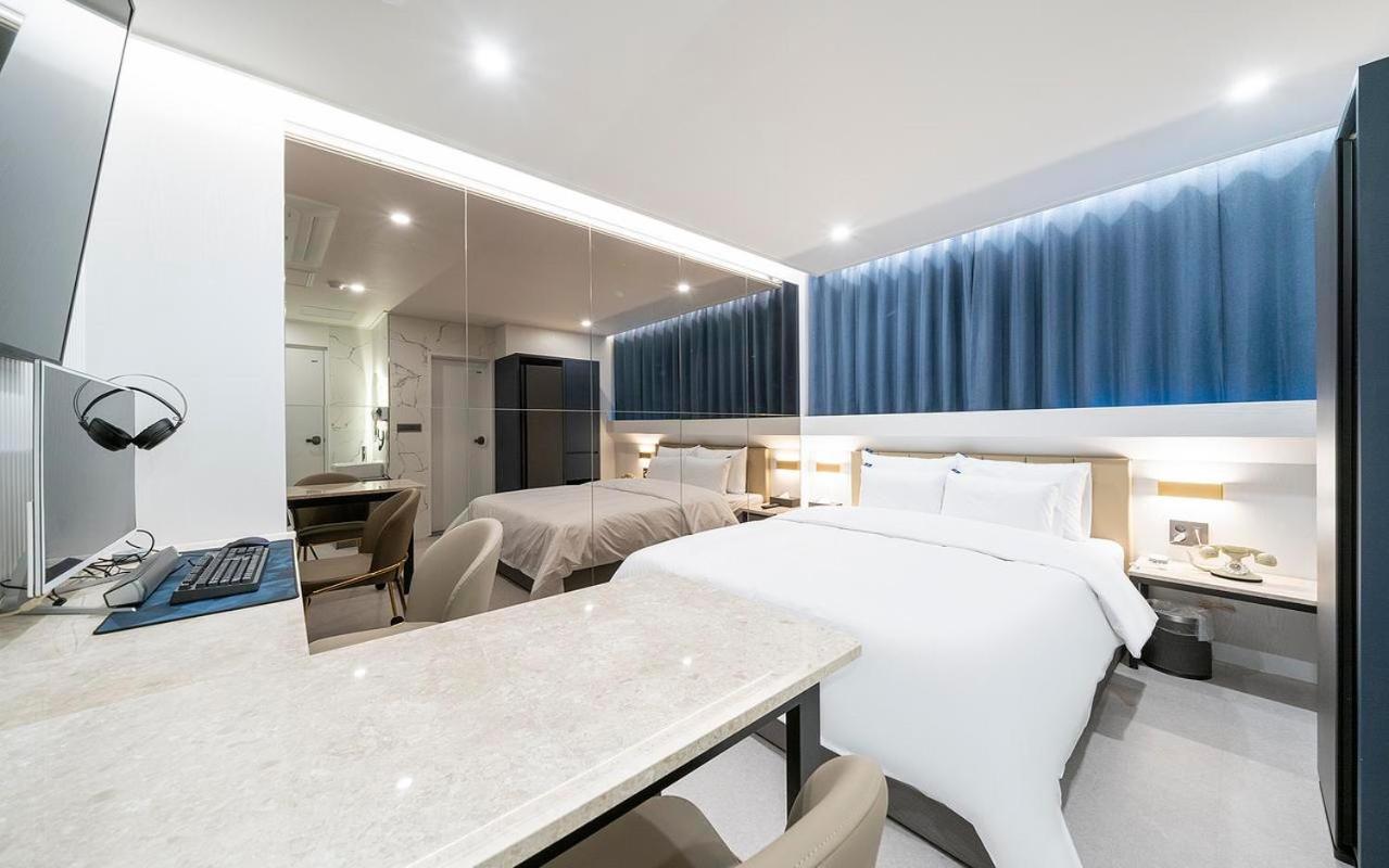 Rosy Hotel Cheongju Ngoại thất bức ảnh