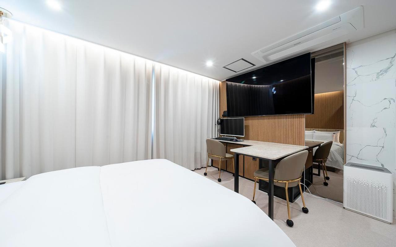 Rosy Hotel Cheongju Ngoại thất bức ảnh