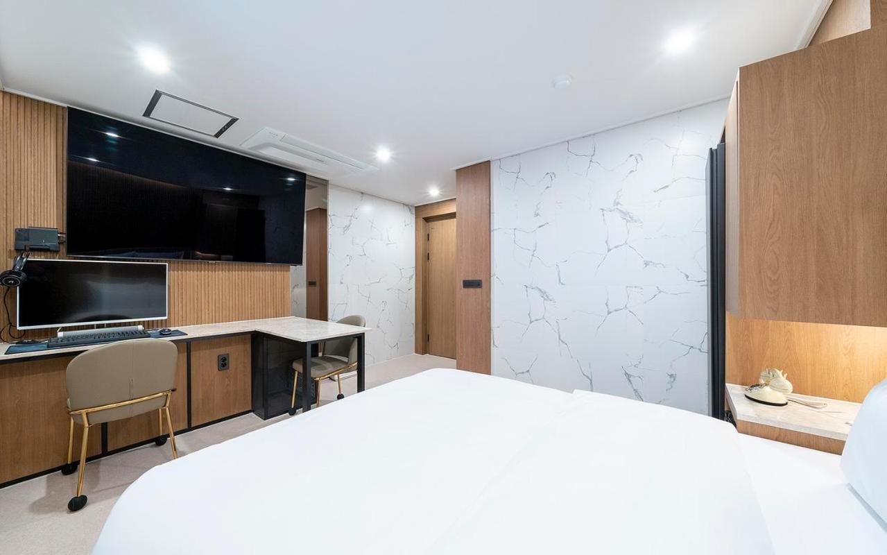 Rosy Hotel Cheongju Ngoại thất bức ảnh