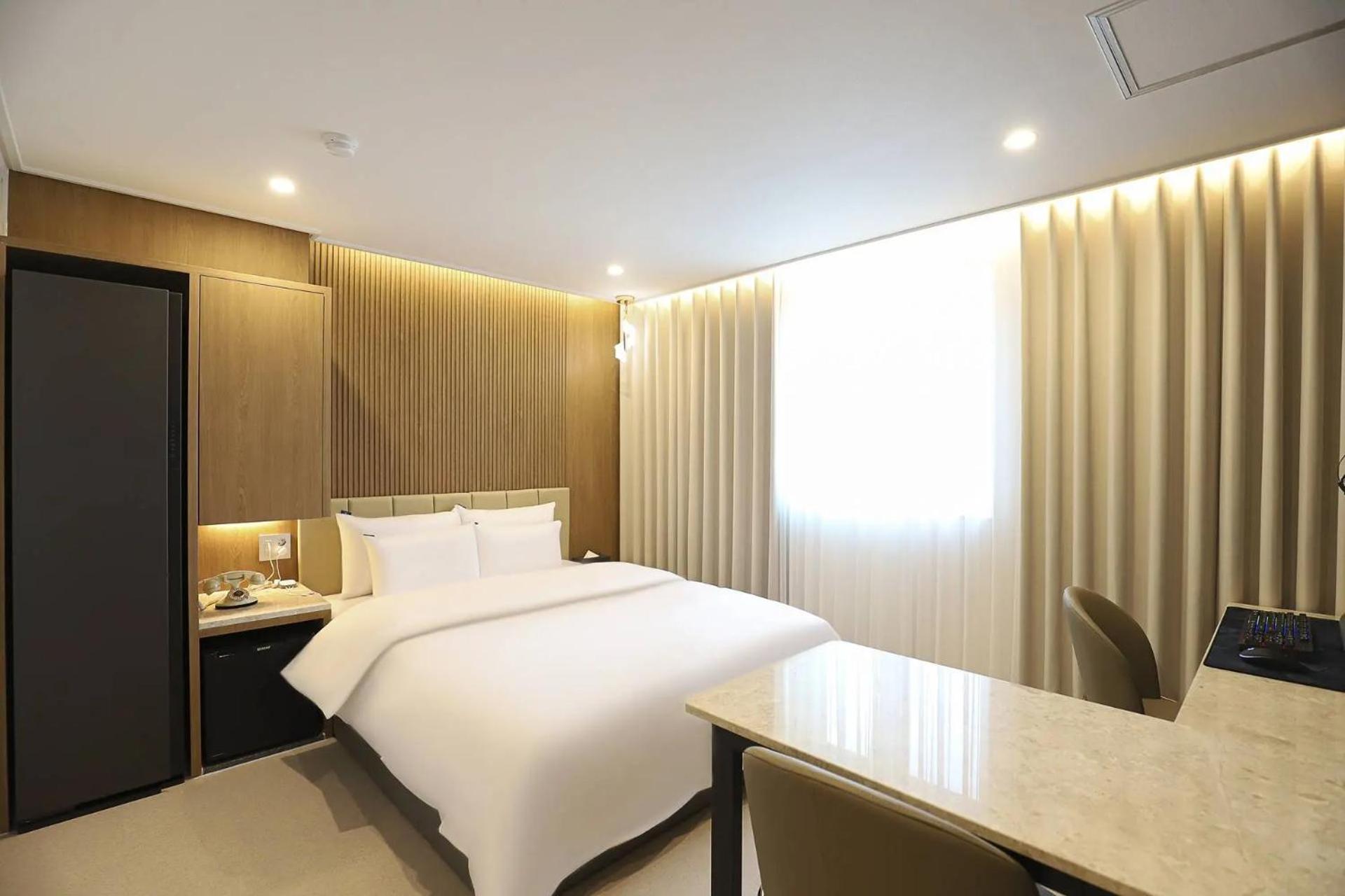 Rosy Hotel Cheongju Ngoại thất bức ảnh
